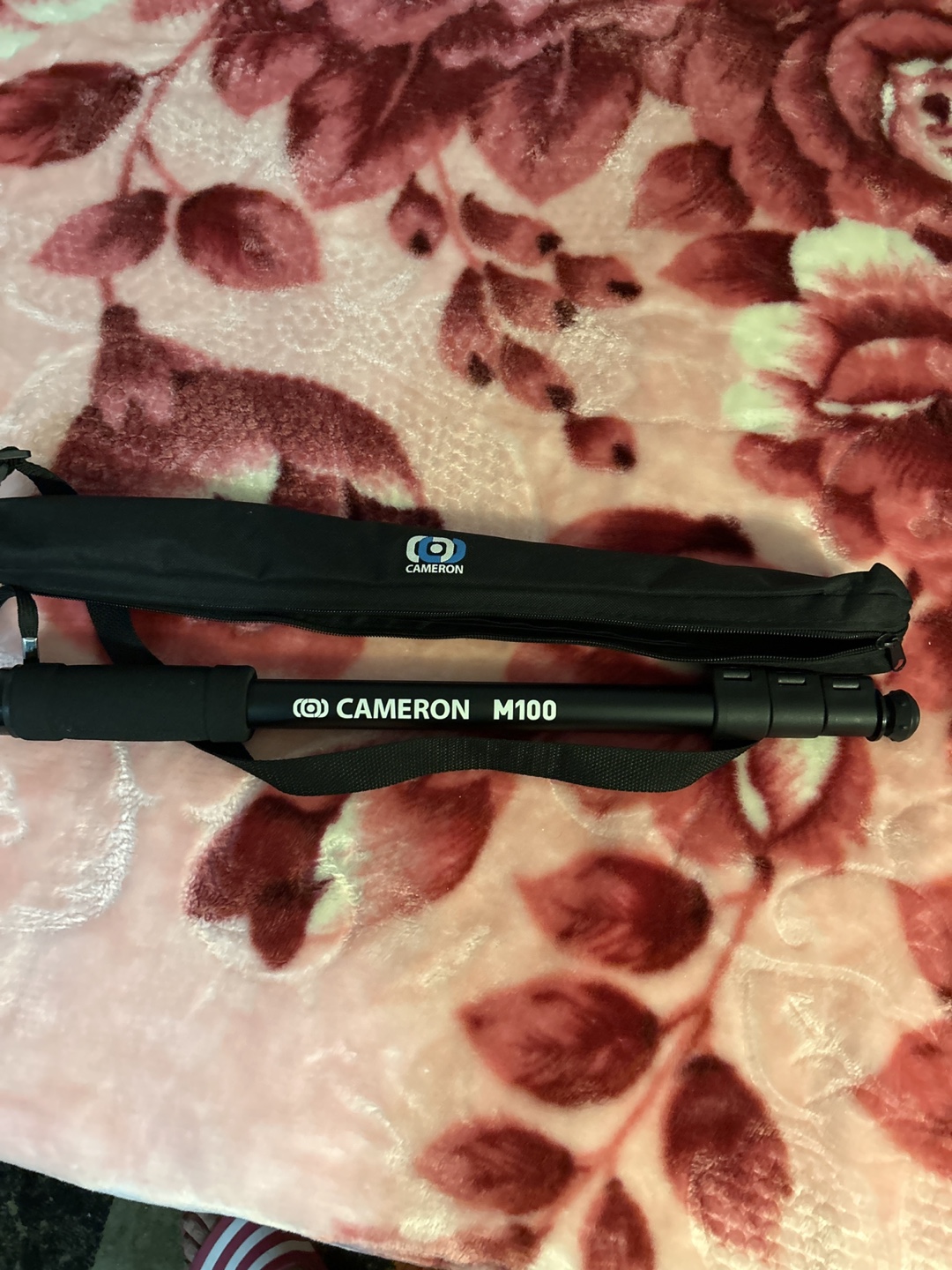 Cameron M100 Monopod with Bag