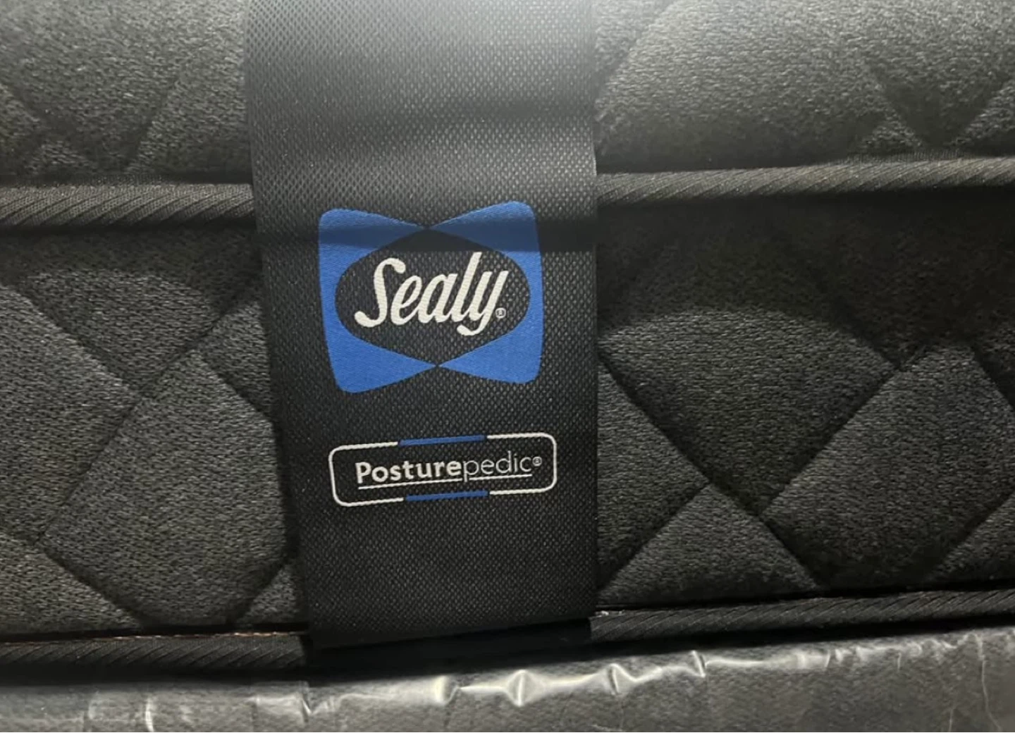 Sealy Posturepedic Mattress - photo 5