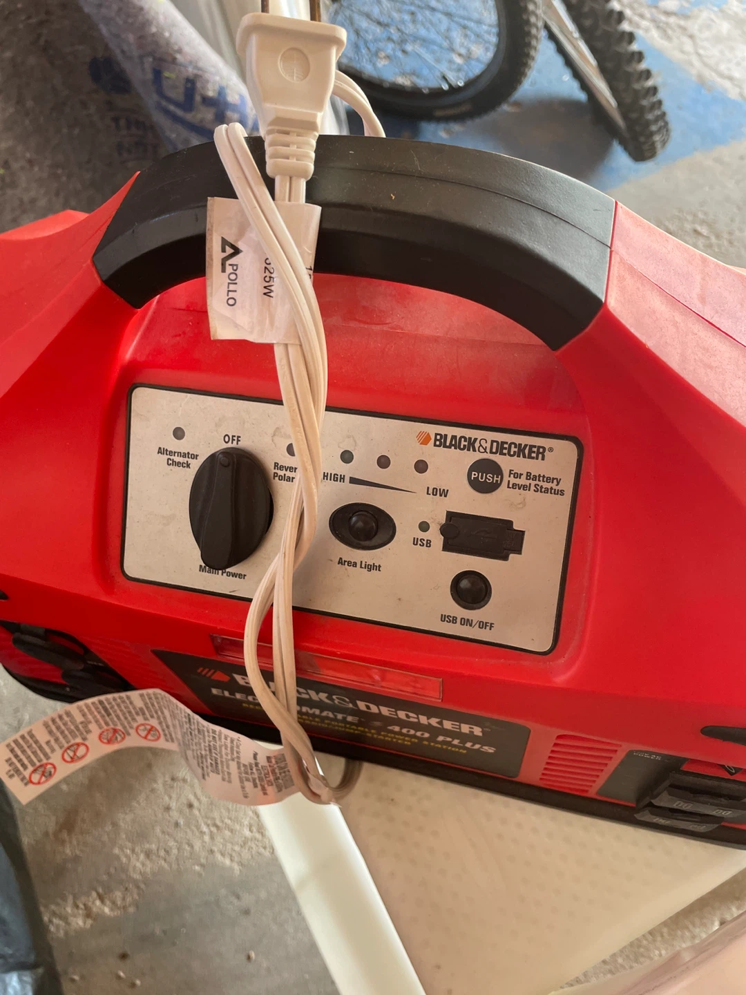Black & Decker 400 Plus Jump Starter with Radio - photo 3