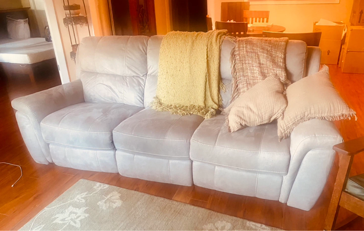 Deluxe sofa with a recliner at ea end - photo 3