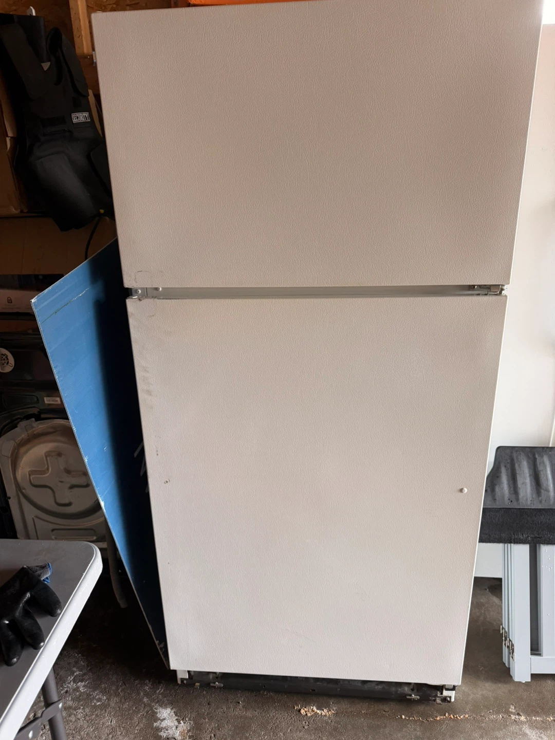 White Top-Freezer Refrigerator