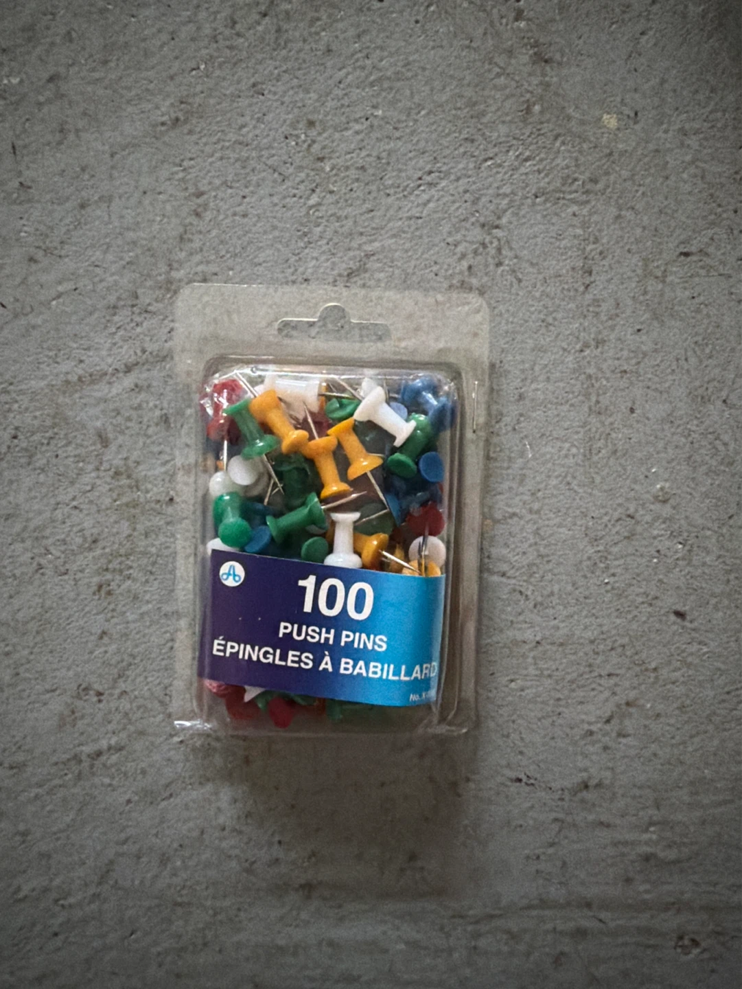 Assorted Push Pins (100 Count)