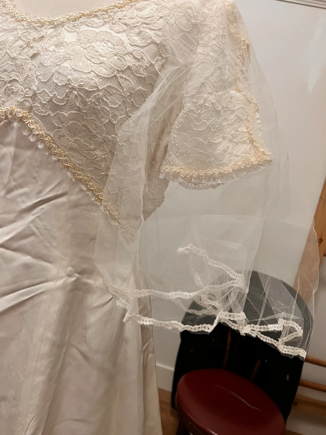 Vintage Wedding Dress with Veil - photo 5