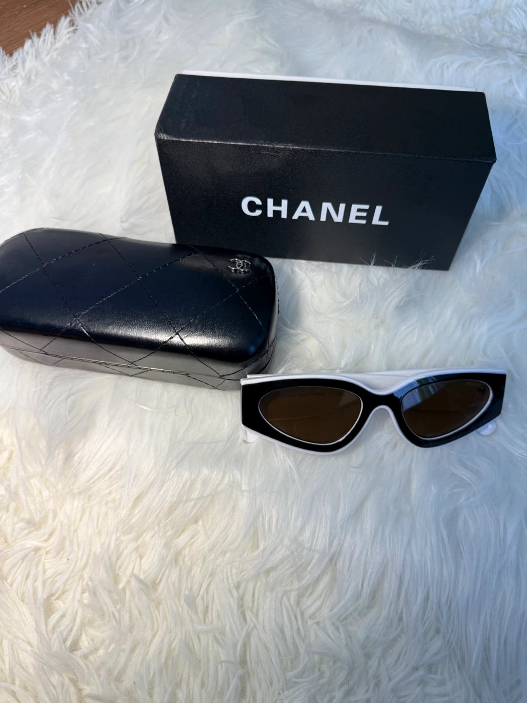 Chanel sunglasses - photo 3
