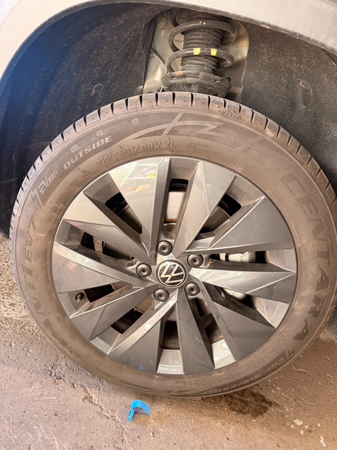 Volkswagen Complete Wheel and Tire Assembly - photo 3