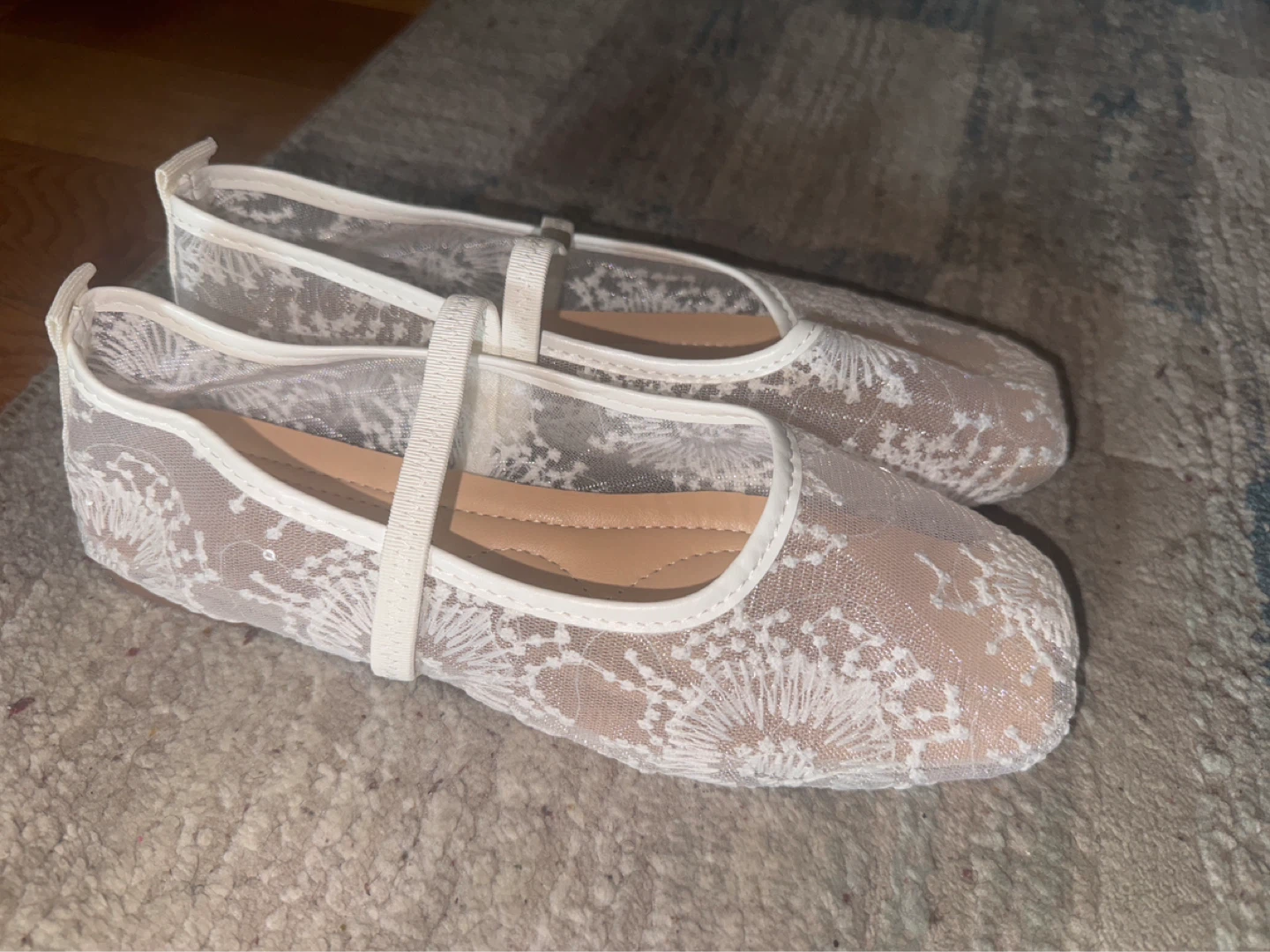 Women's White Lace Ballet Flats - photo 3