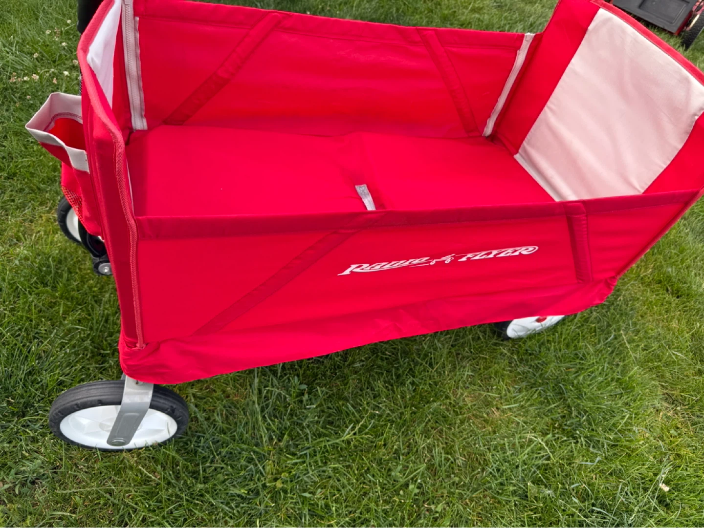 Radio Flyer Red Folding Wagon - photo 5