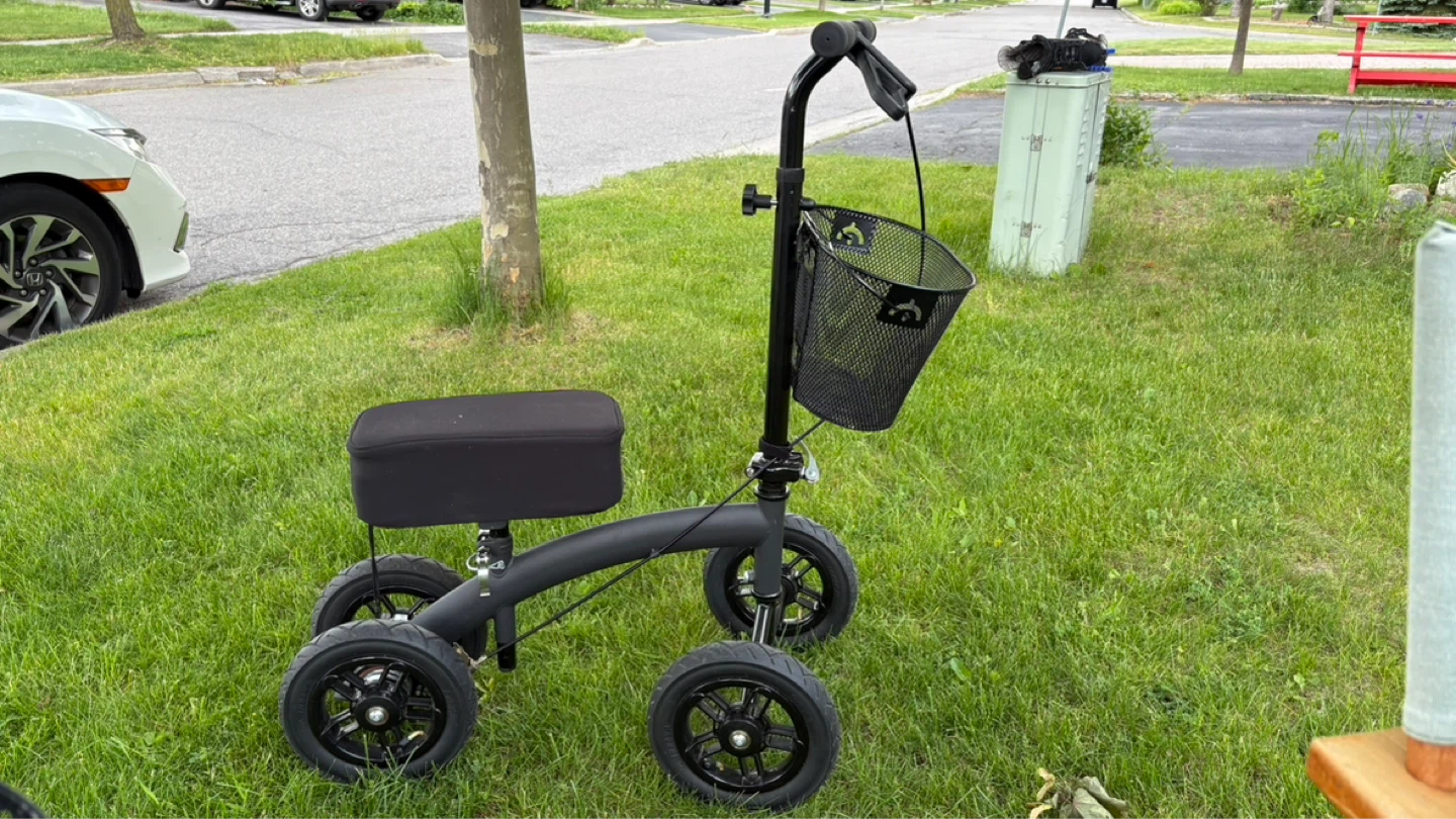 Black Knee Scooter with Basket - photo 2