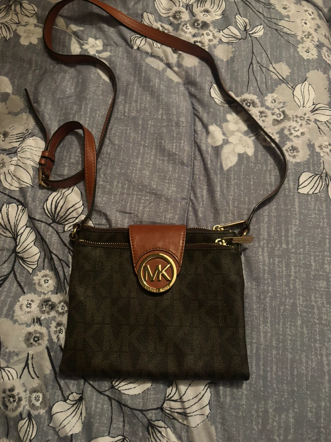 Michael Kors MK Crossbody Bag - photo 2