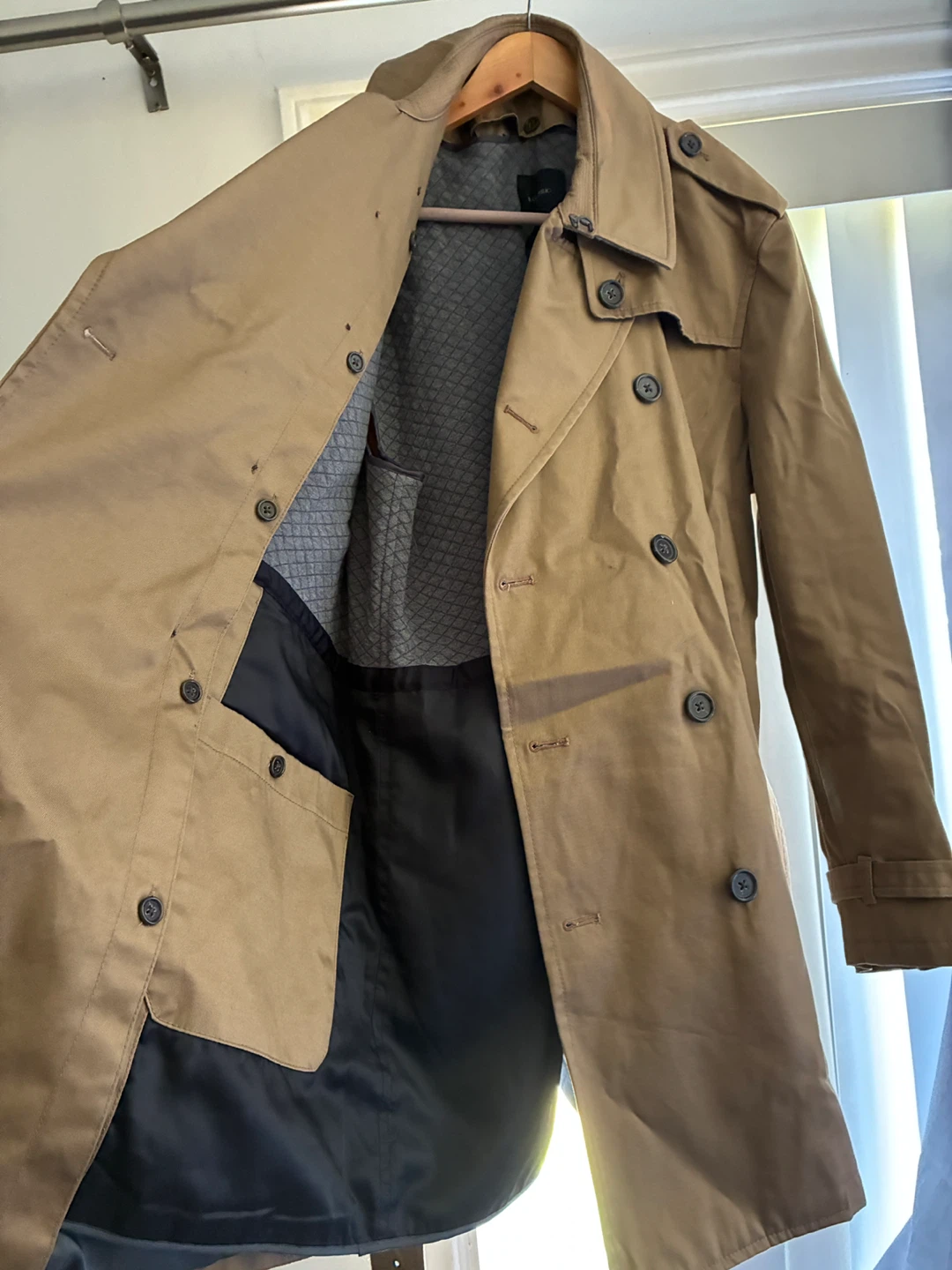 Banana Republic Trench Coat - photo 2