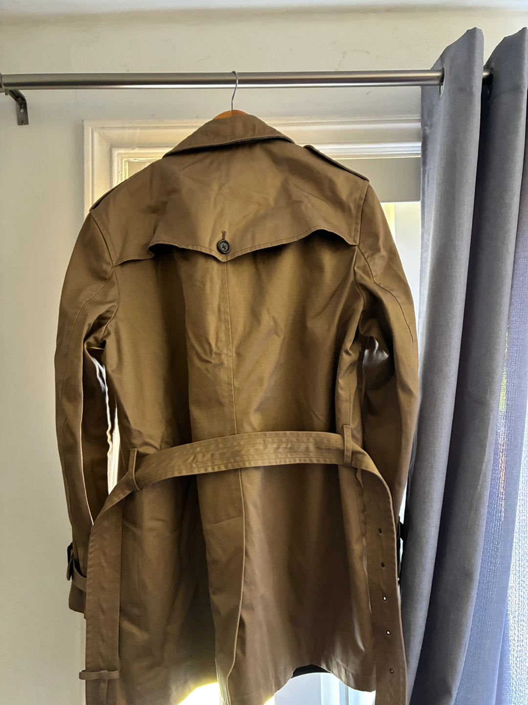 Banana Republic Trench Coat - photo 4