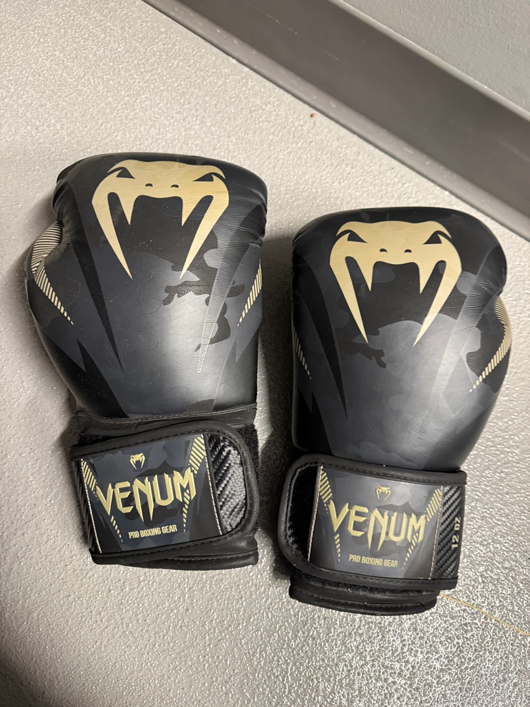 Venum Pro Boxing Gear 12 OZ Gloves