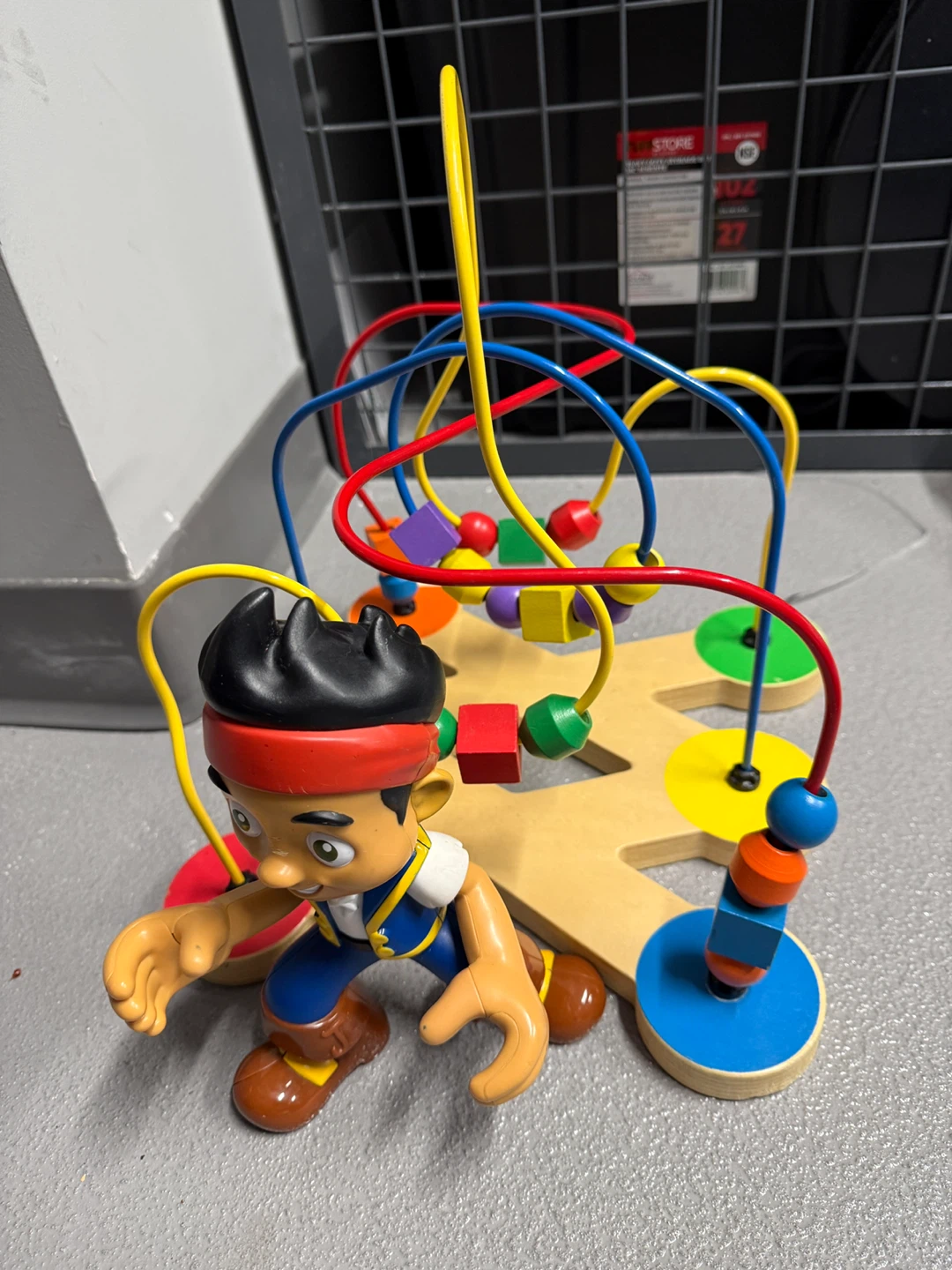 Jake and the Never Land Pirates Wooden Bead Maze Toy - photo 3