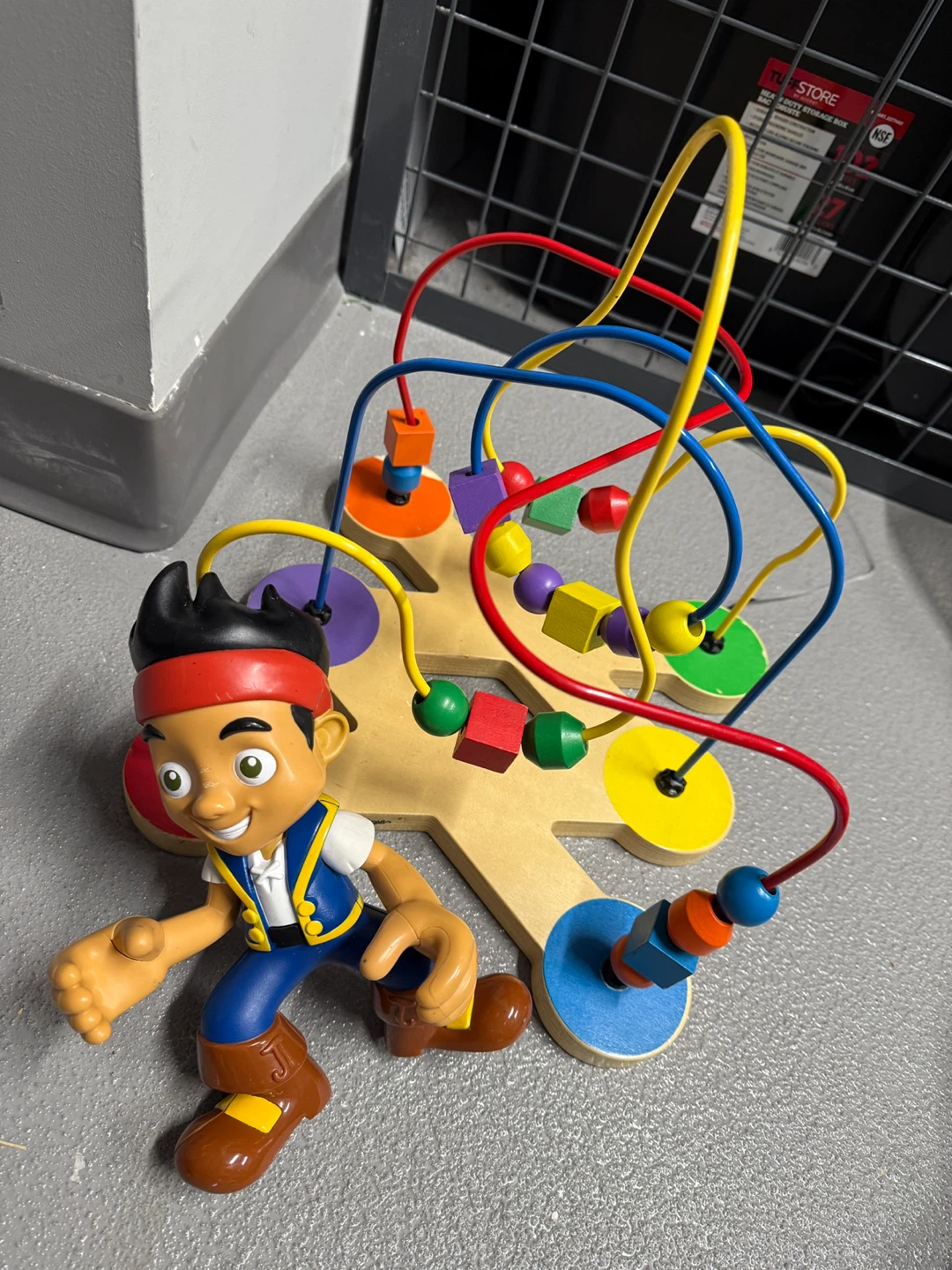 Jake and the Never Land Pirates Wooden Bead Maze Toy