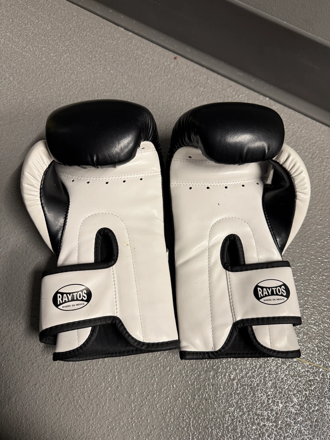 Raytos Boxing Gloves - photo 2