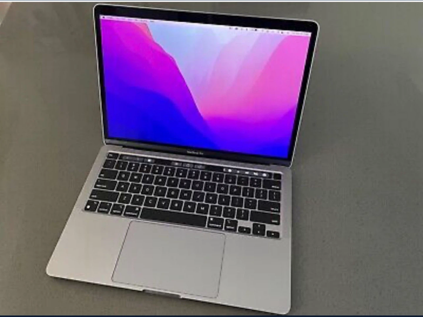 MacBook Pro 13” 2020 16gb ram 500gbbssd