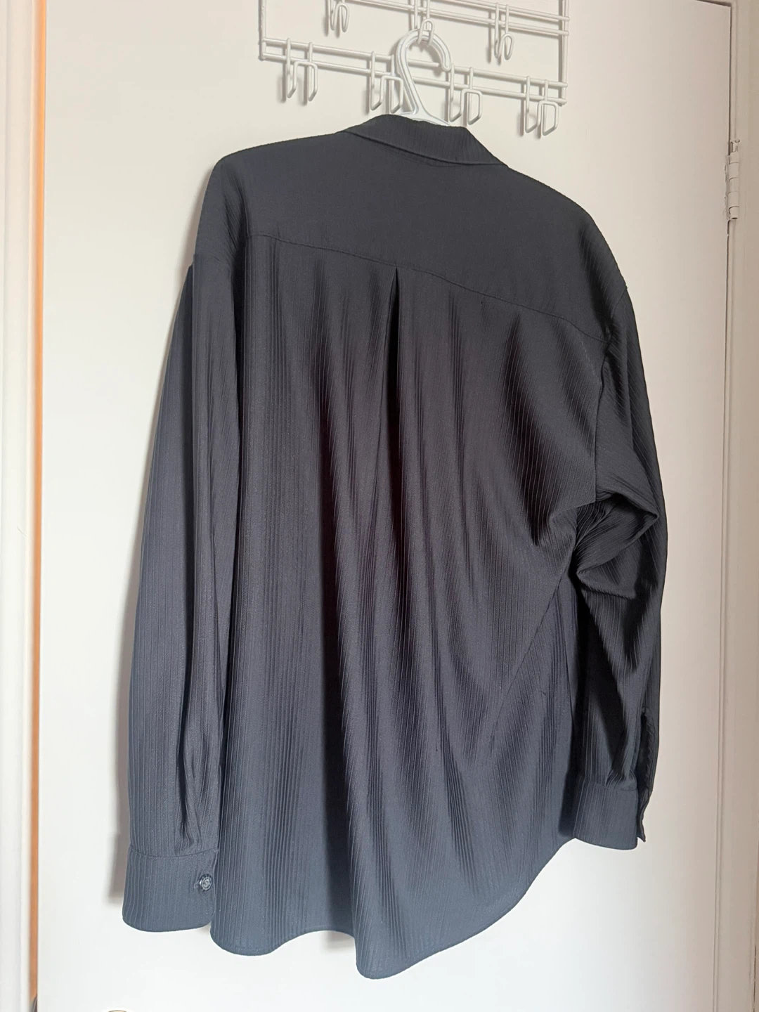 UBJEANS Black Striped Button-Up Shirt - M - photo 2