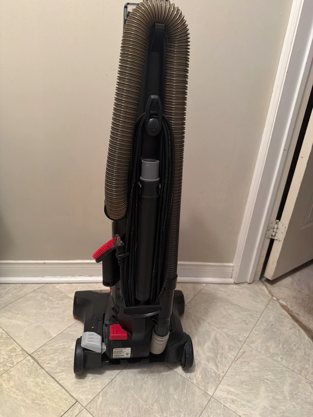 Bissell Powerforce Turbo Vacuum - photo 2