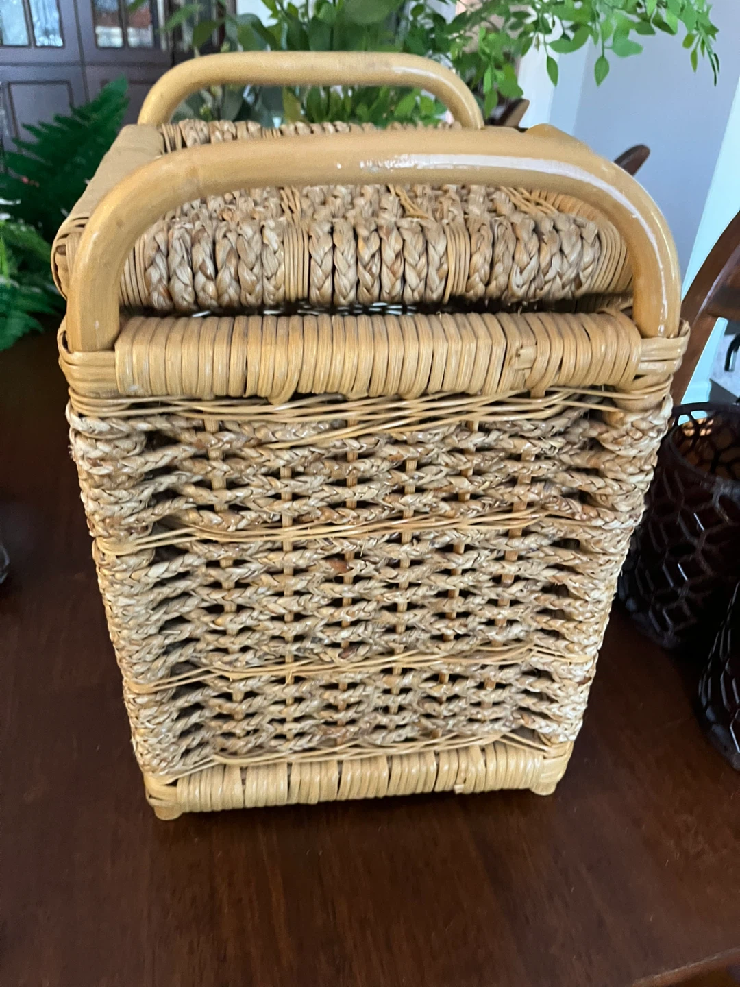 Small Hard wicker and wood storage basket with lid - photo 3