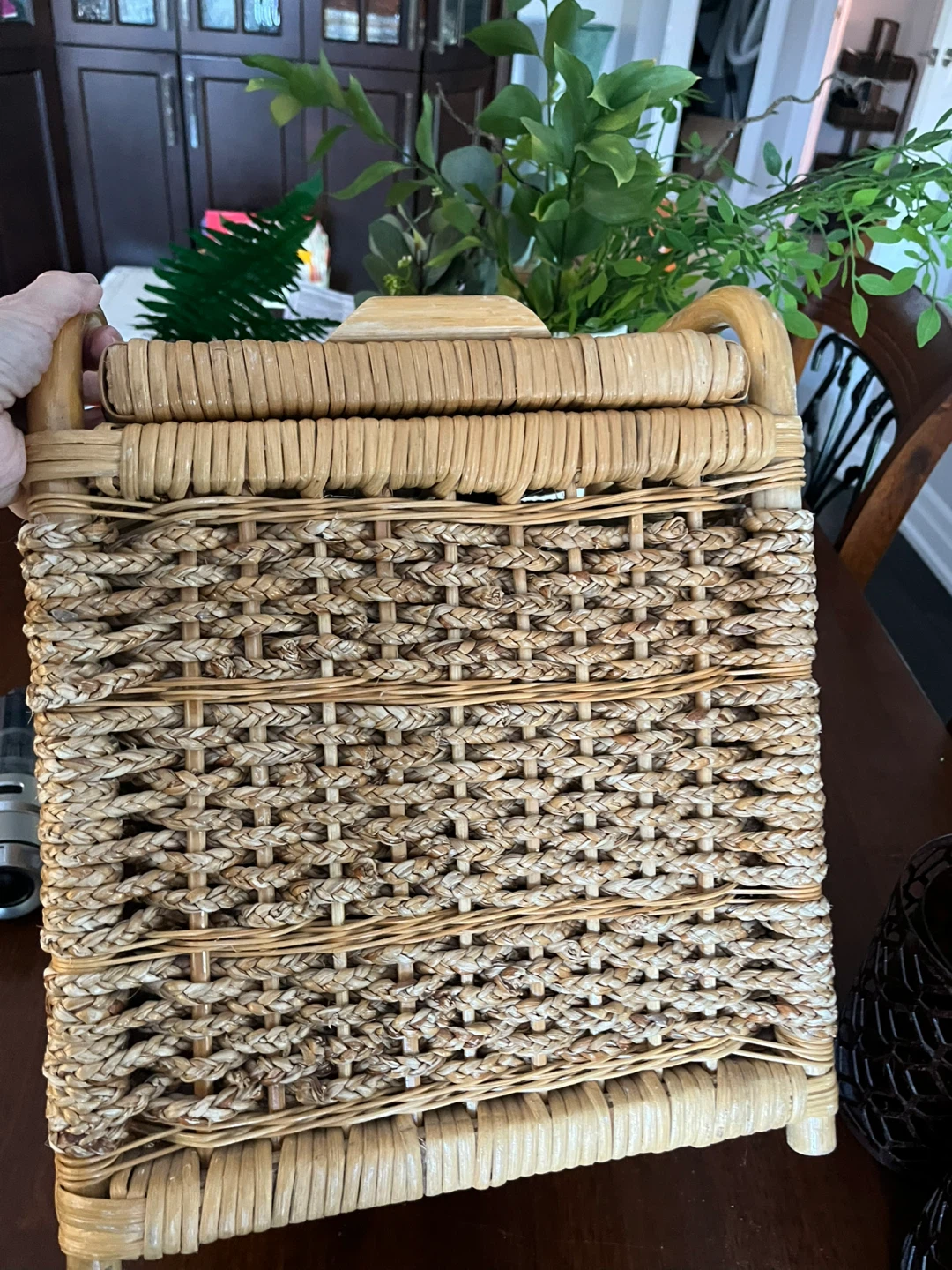 Small Hard wicker and wood storage basket with lid - photo 4