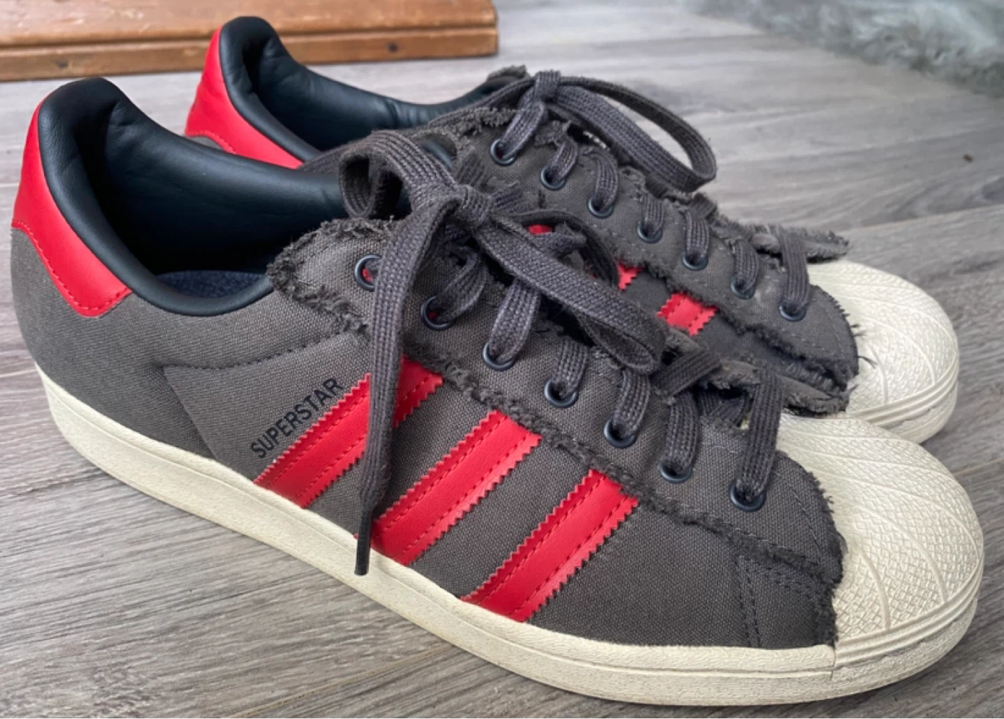 ADIDAS Superstar Men Size 9 - Grey/Red/White - photo 3