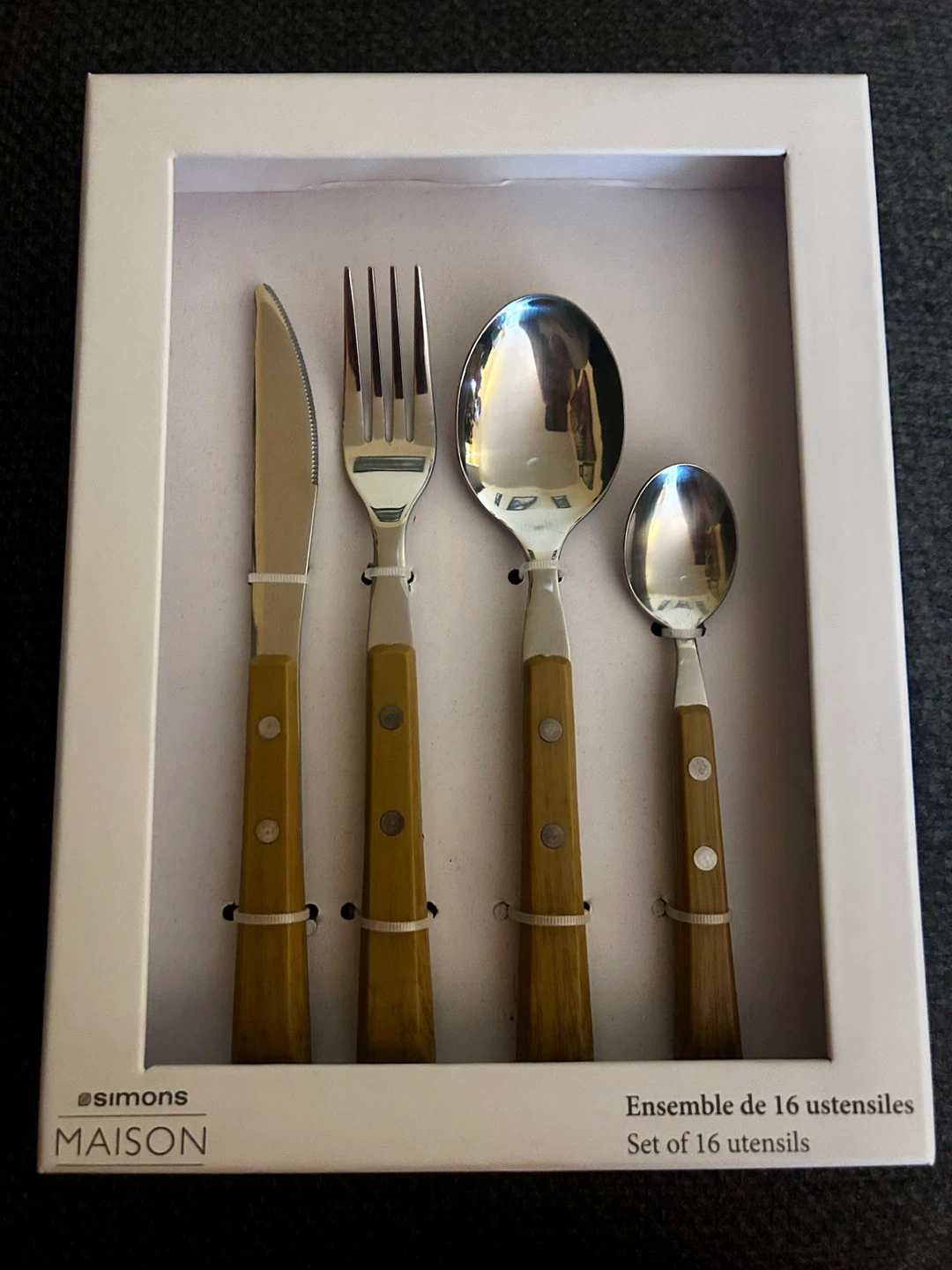 New Simons Maison Set of 16 Utensils