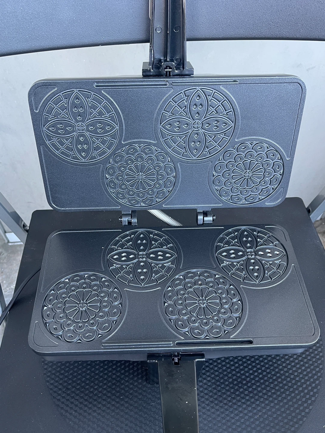 Mini Pizzelle Italian Waffle Iron Maker