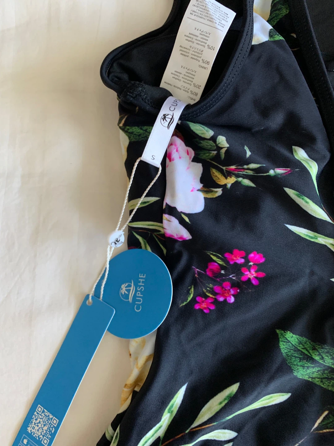 Cupshe Floral One-Piece Swimsuit Size S - photo 3