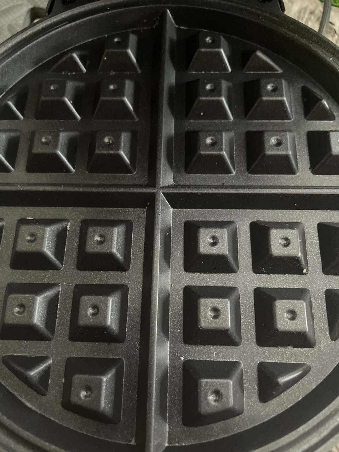 Oster 8" Belgian Waffle Maker - photo 2