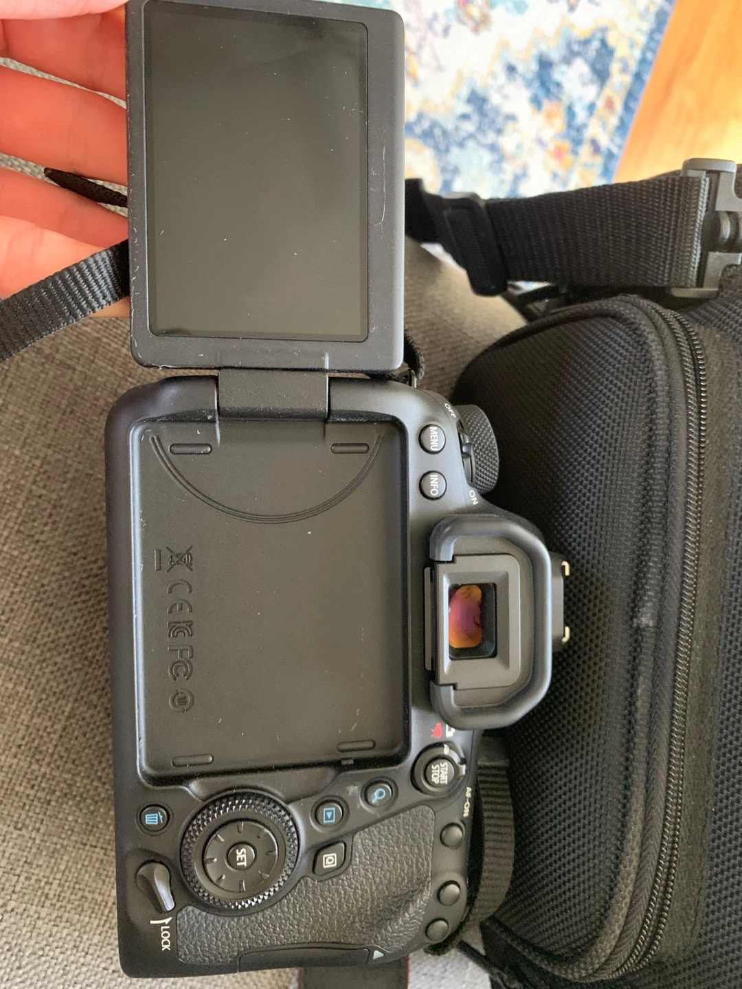 Canon EOS 6D Mark II DSLR Camera with 100mm Macro Lens - photo 3