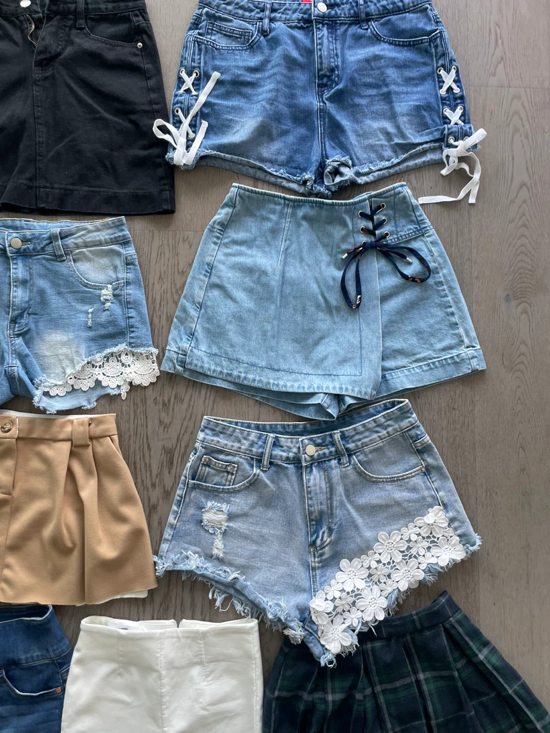 Bundle of Women's Shorts and Skirts, Size S - photo 3