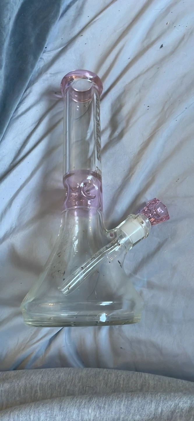 Nice Glass Pink Beaker Bong
