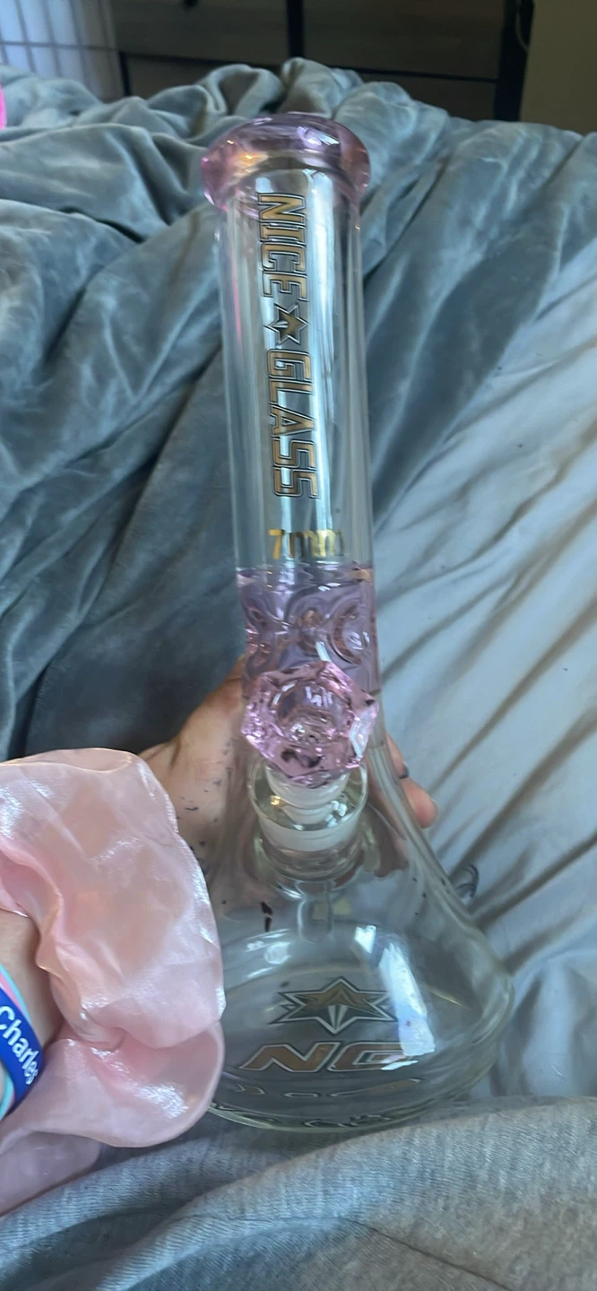 Nice Glass Pink Beaker Bong - photo 2