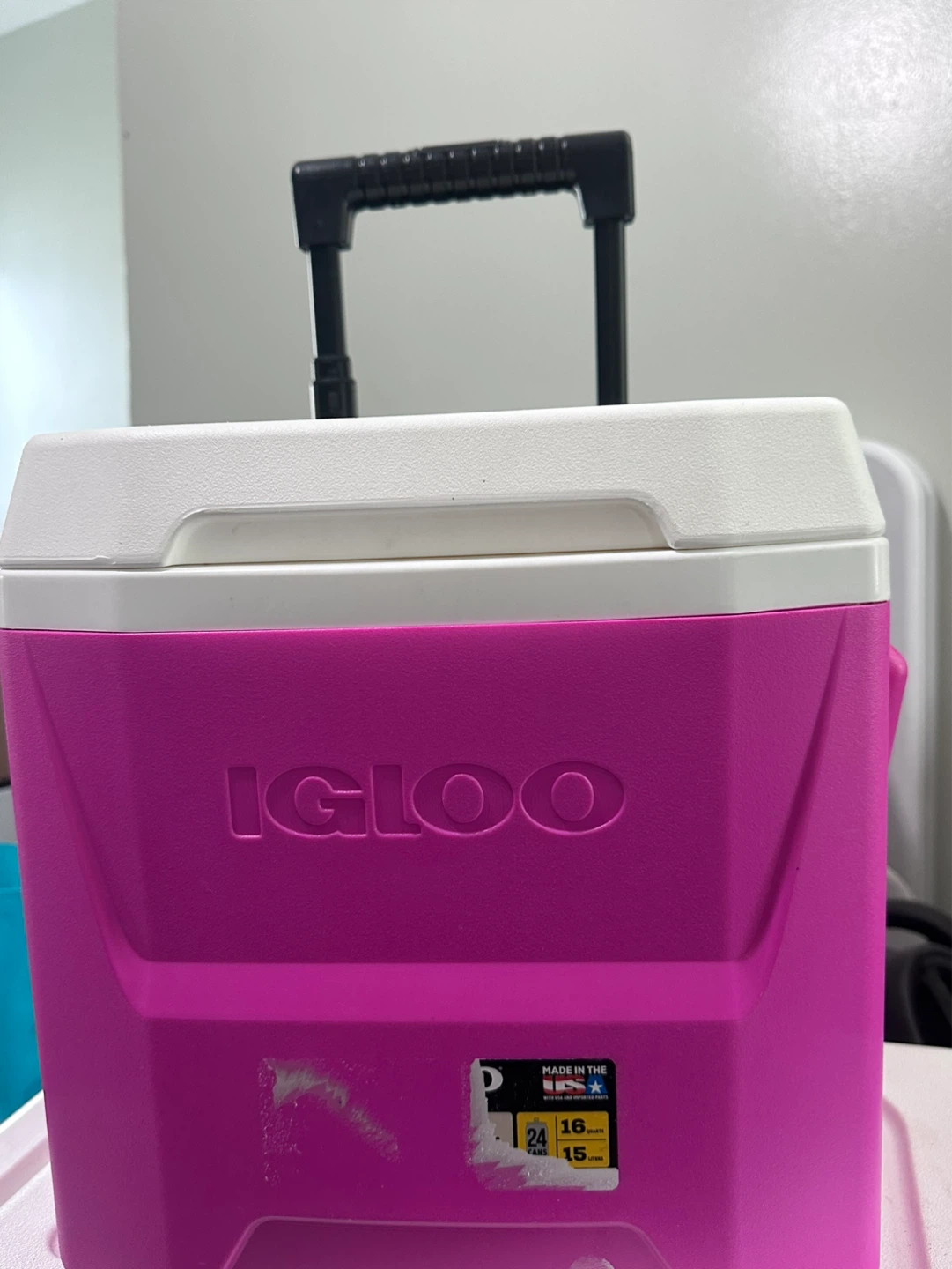 Igloo Rolling Cooler - Pink - photo 2
