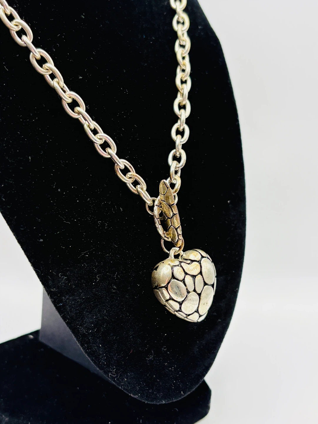 Vintage Silver Tone Puffy Heart Pendant Necklace - photo 3