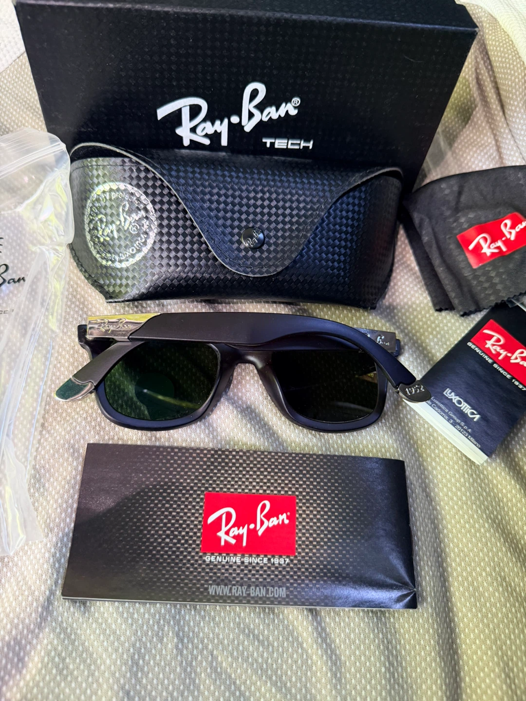 Ray-Ban RB 2157-K Wayfarer Sunglasses - photo 2