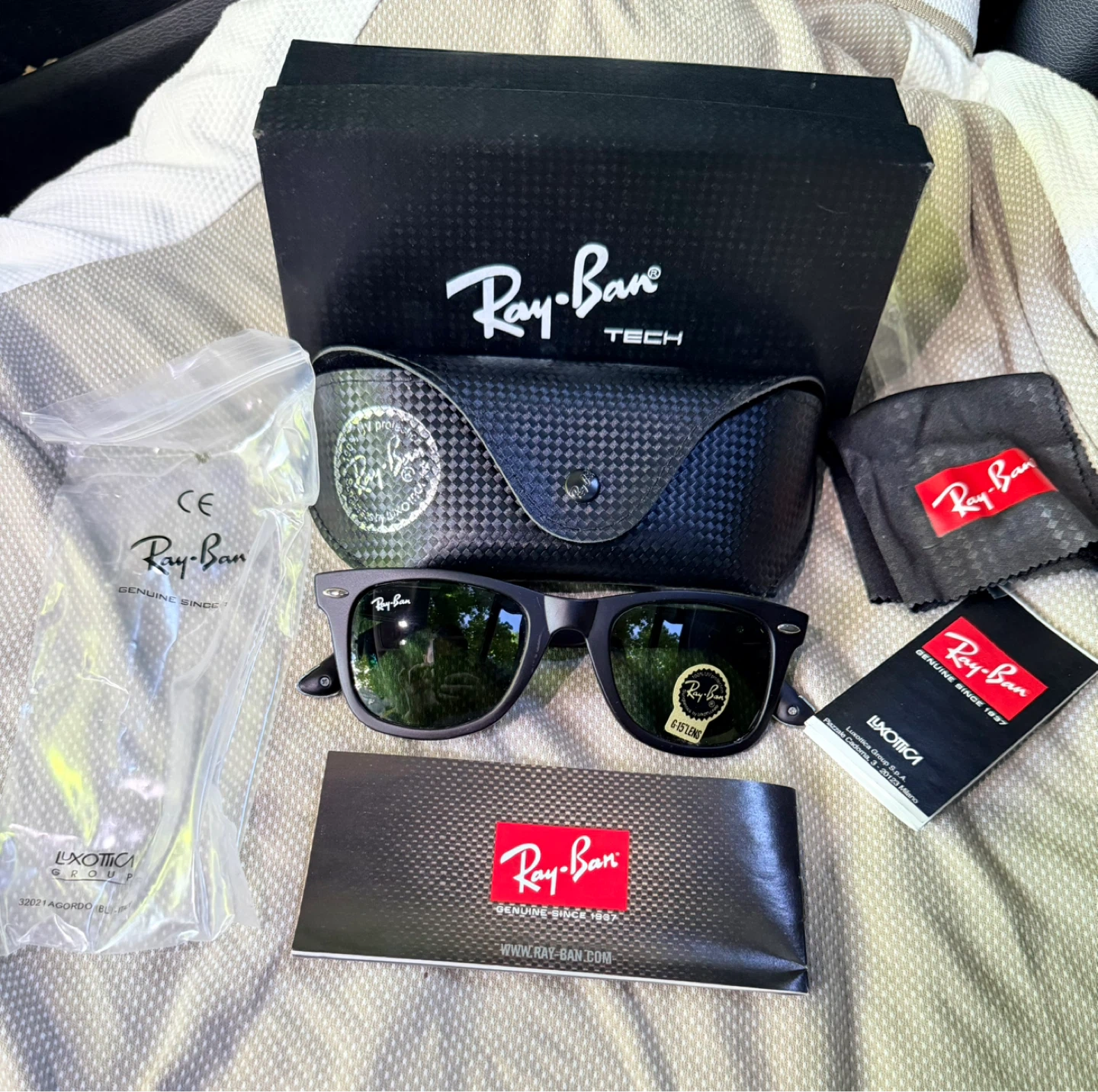 Ray-Ban RB 2157-K Wayfarer Sunglasses
