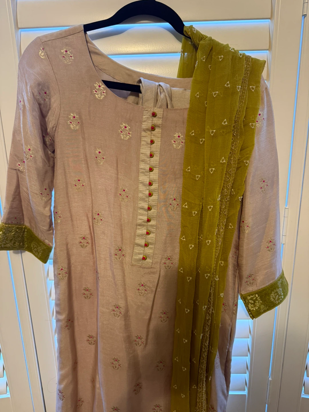3-Piece Pakistani Suit with Dupatta - photo 2