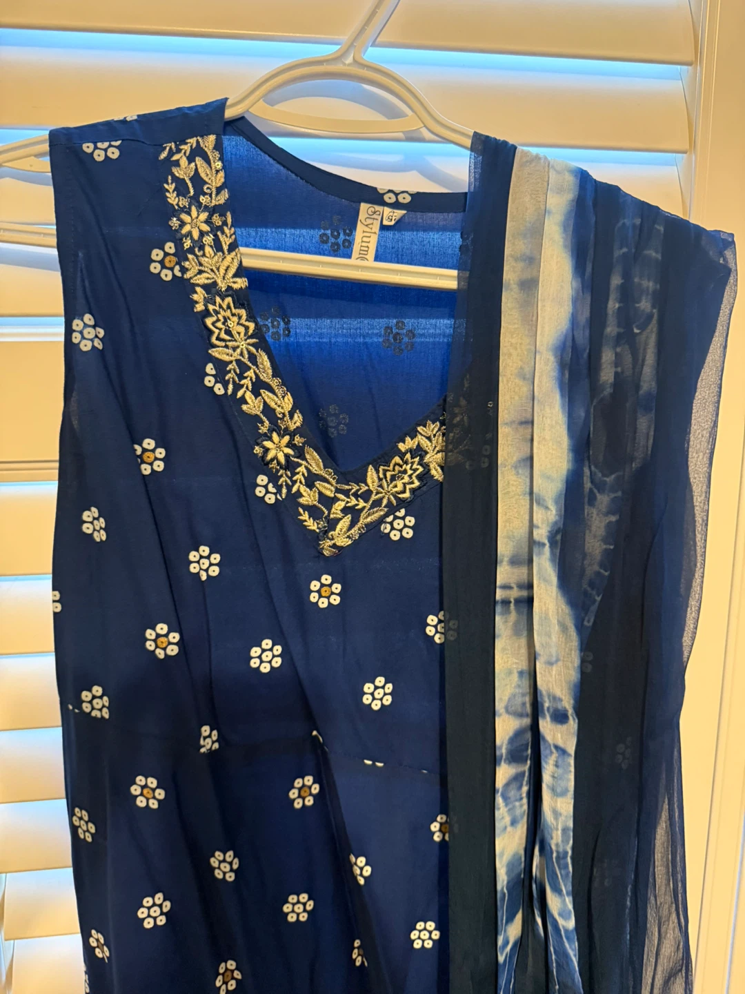 Blue embroidered kurta with dupatta - photo 2