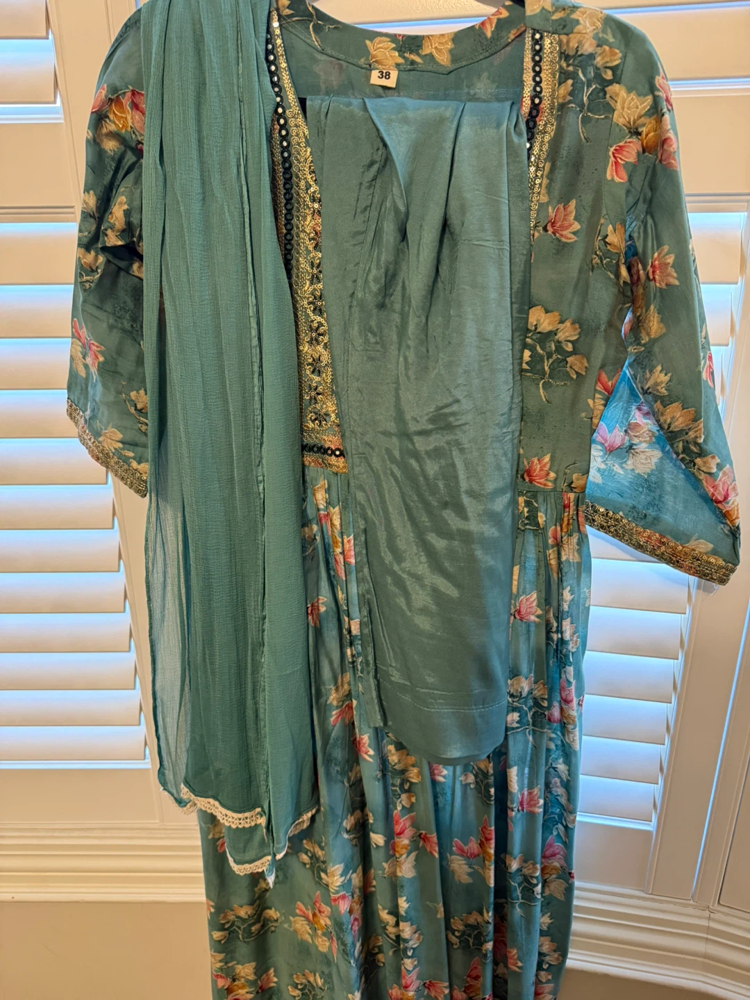 Floral Print Kurti with Scarf and Trousers - photo 3