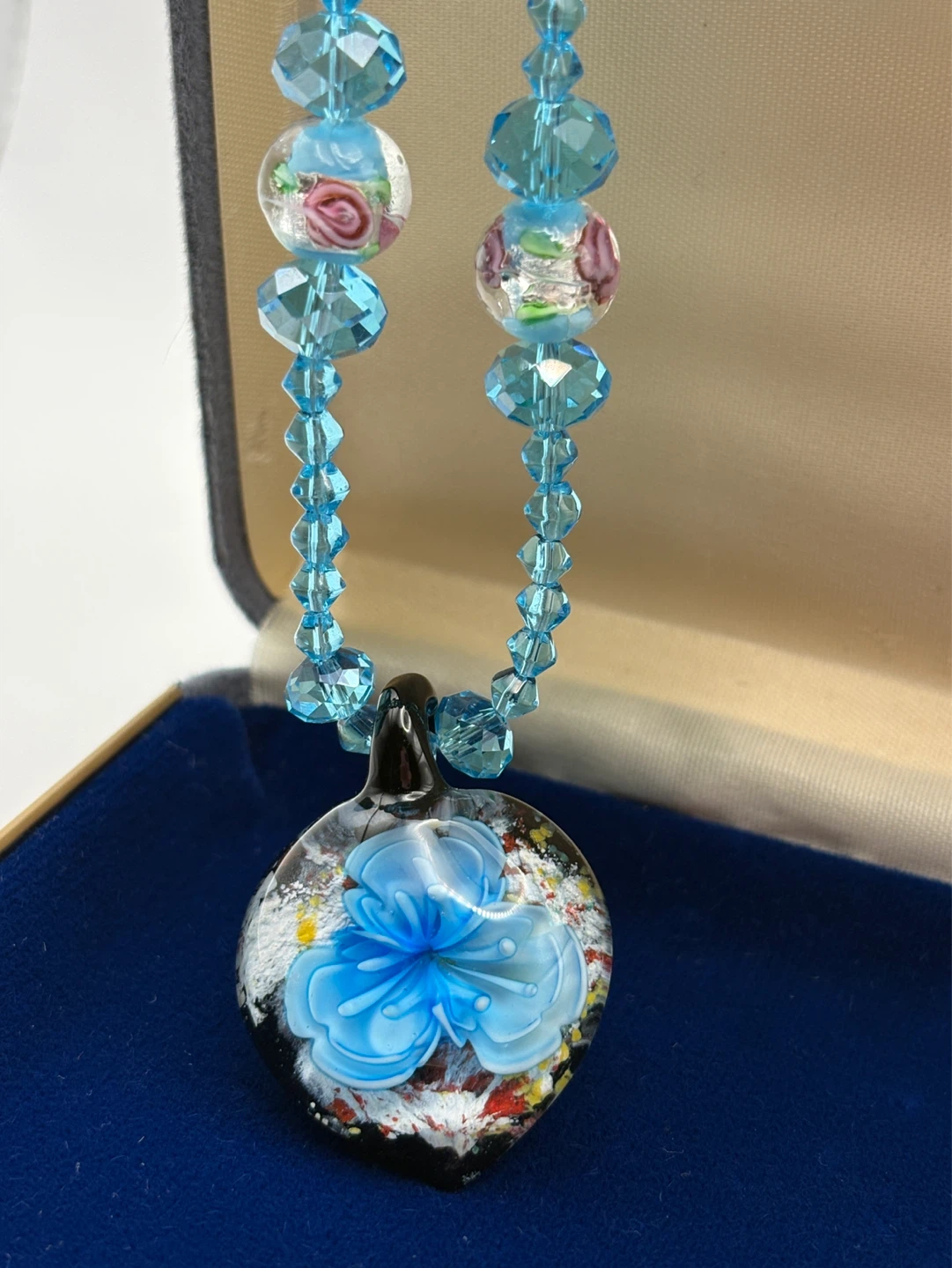 Vintage Blur Glass Pendant Necklace with Flower - photo 3