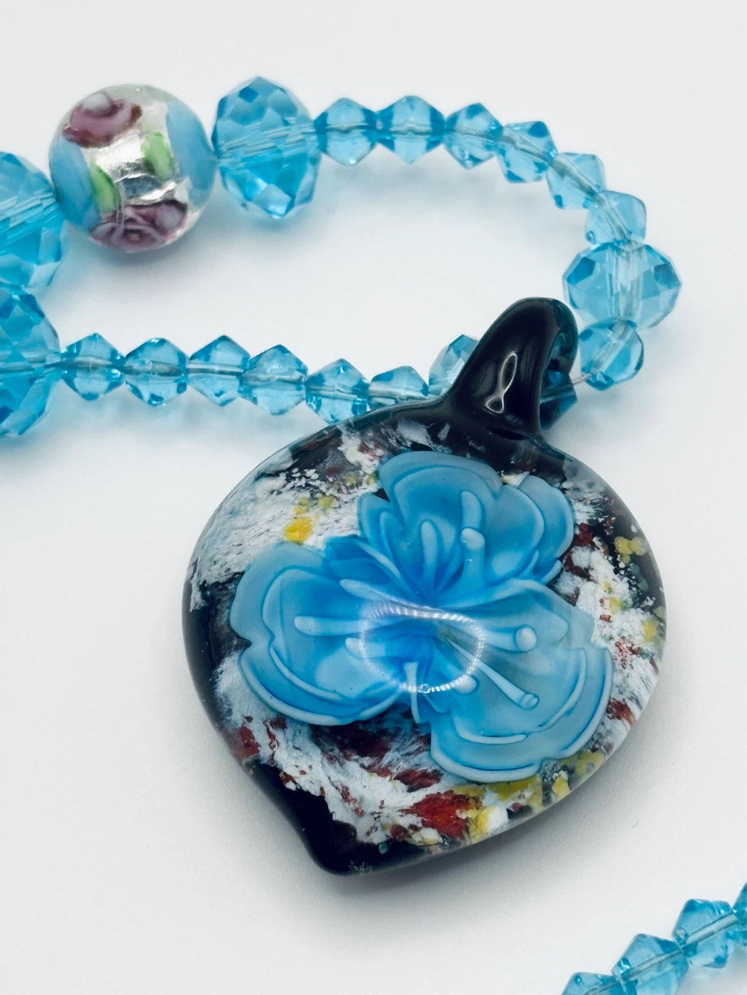 Vintage Blur Glass Pendant Necklace with Flower - photo 2