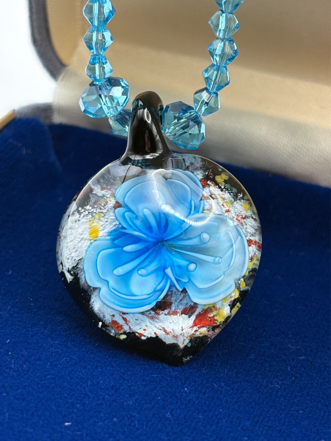 Vintage Blur Glass Pendant Necklace with Flower