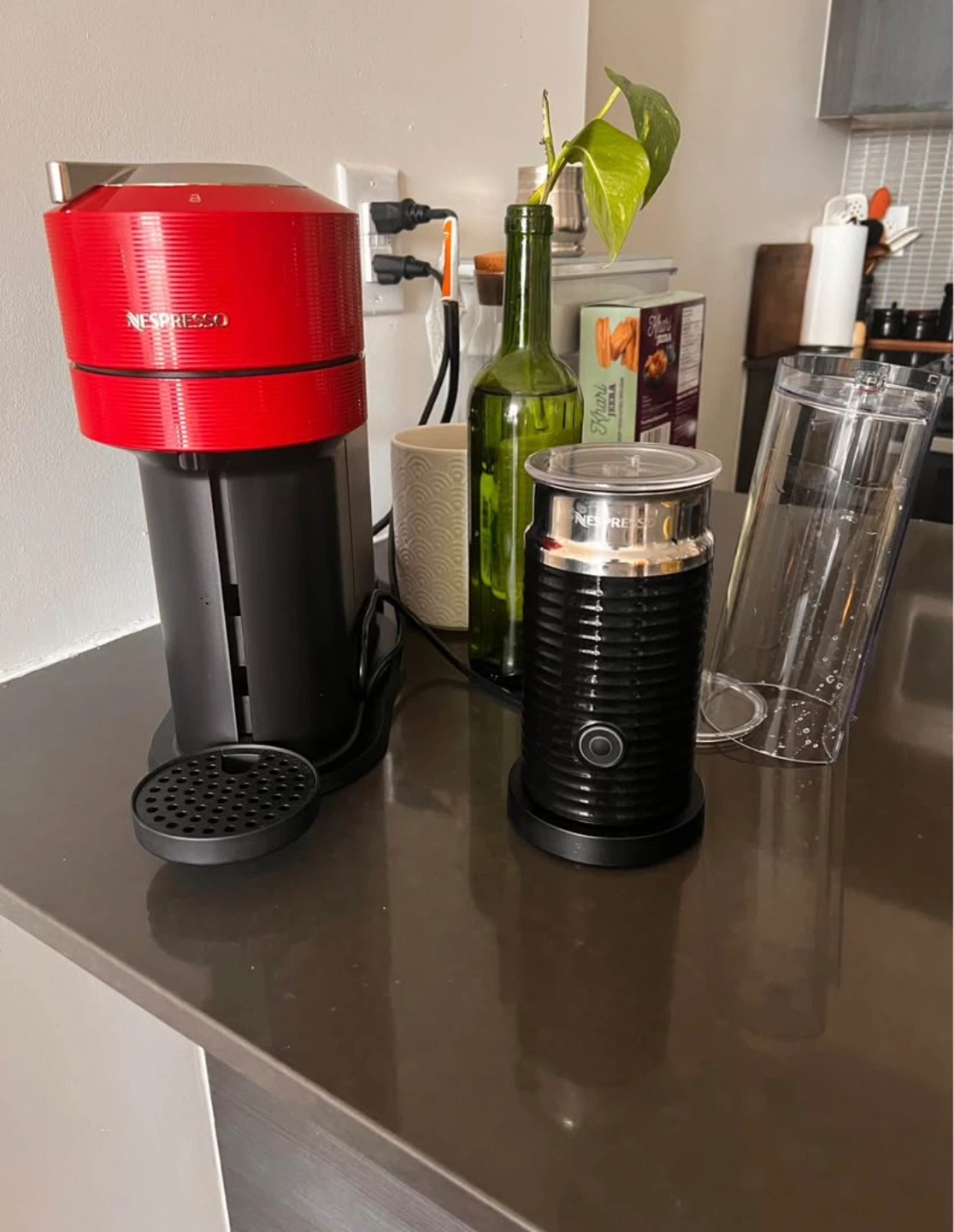 Nespresso- Vertuo Coffee machine - photo 2