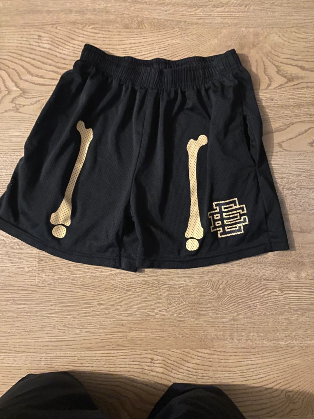 Ee Black Bone Graphic Mesh Shorts Size L