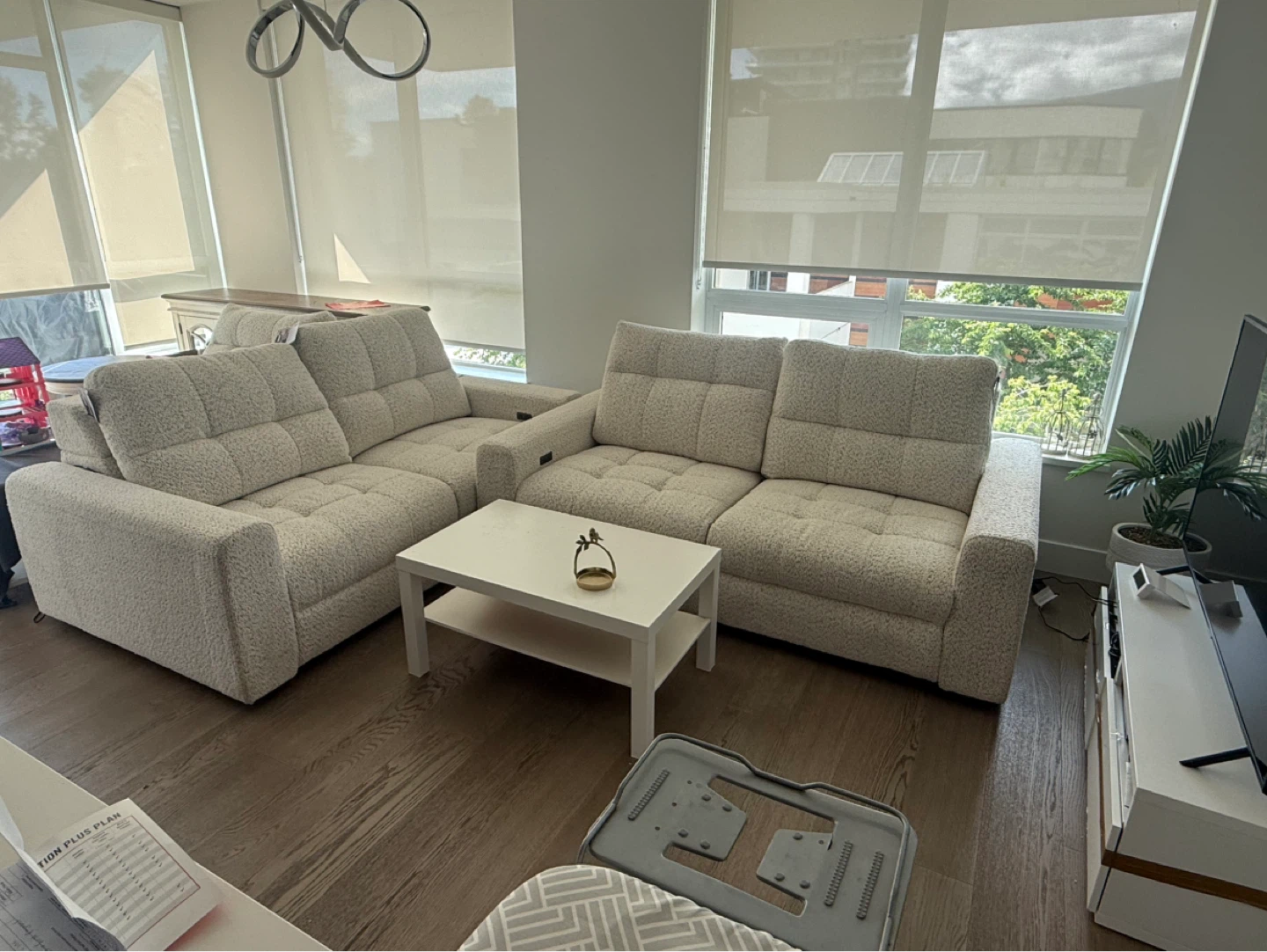 Brand New Tagged SCOTT LIVING White Textured Sofa - photo 3