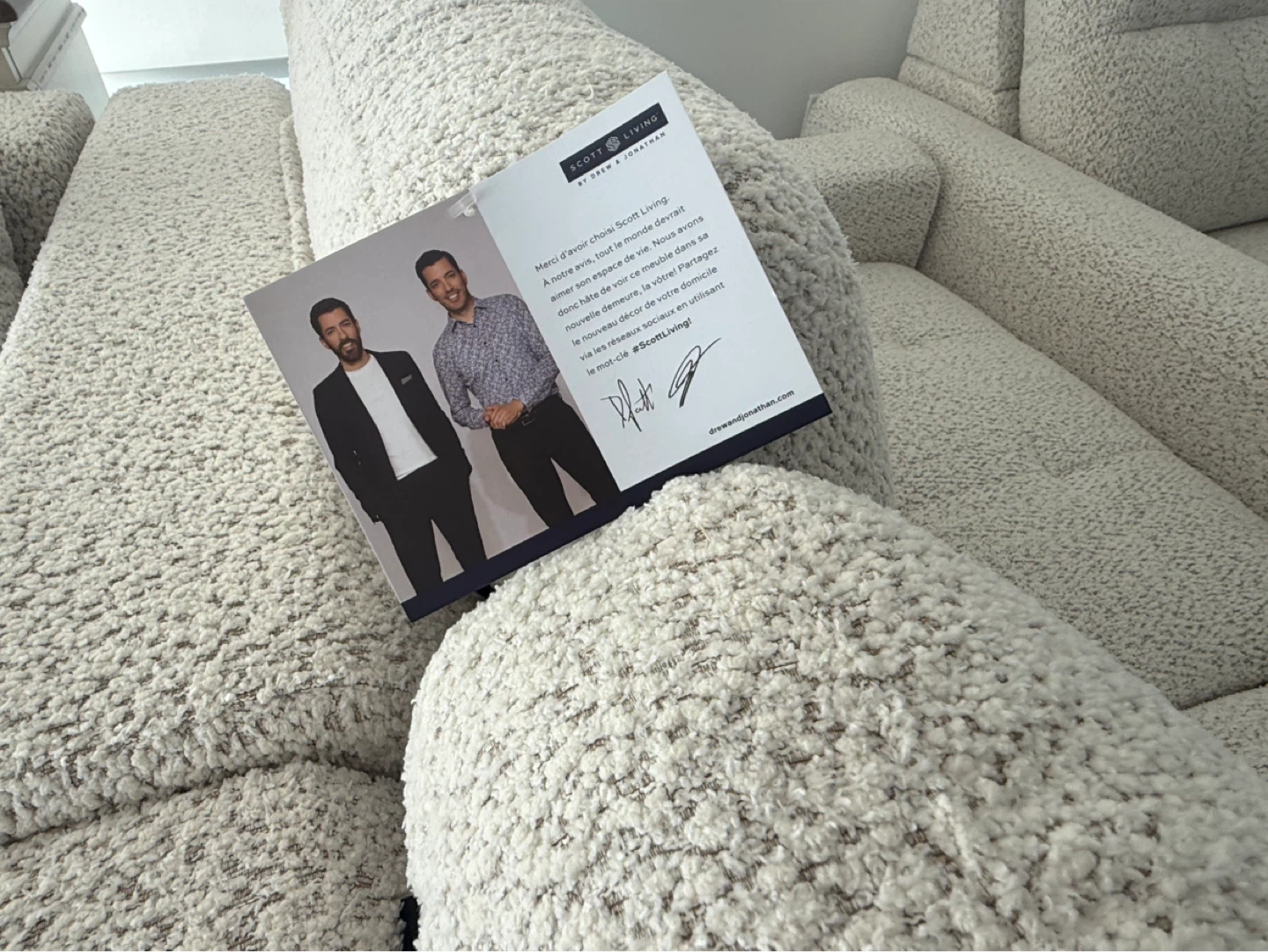 Brand New Tagged SCOTT LIVING White Textured Sofa - photo 4