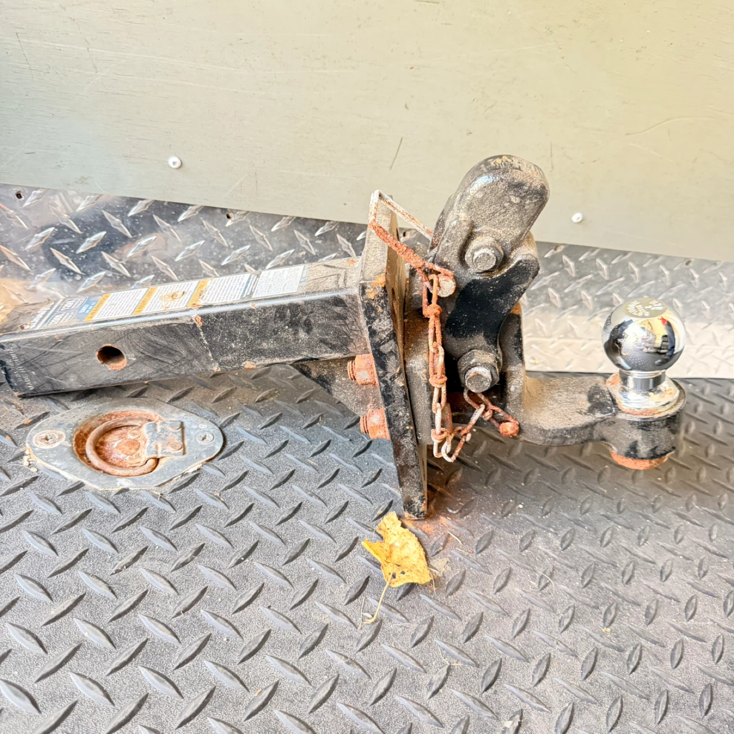 Trailer Hitch Ball Mount Assembly - photo 2