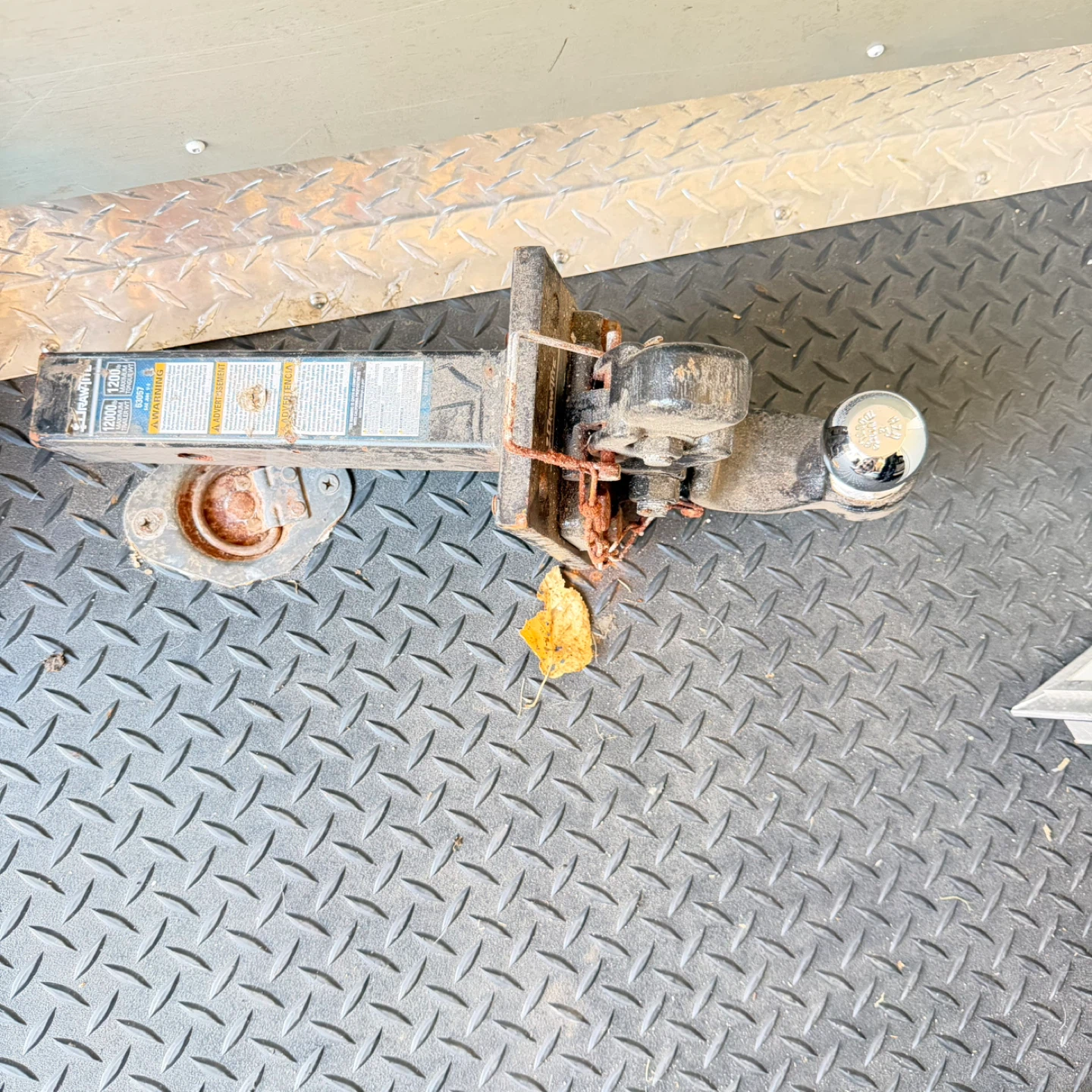 Trailer Hitch Ball Mount Assembly