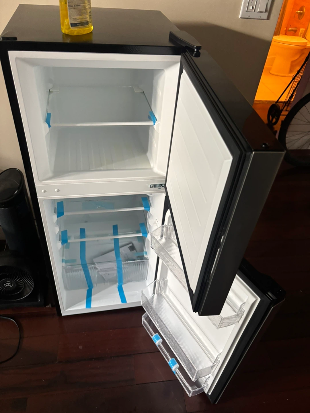Insignia Mini Fridge - photo 5